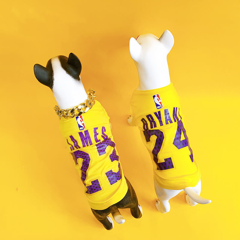 Vêtements pour chien Yellow Lakers Basketball Design - Bouledogue Mania