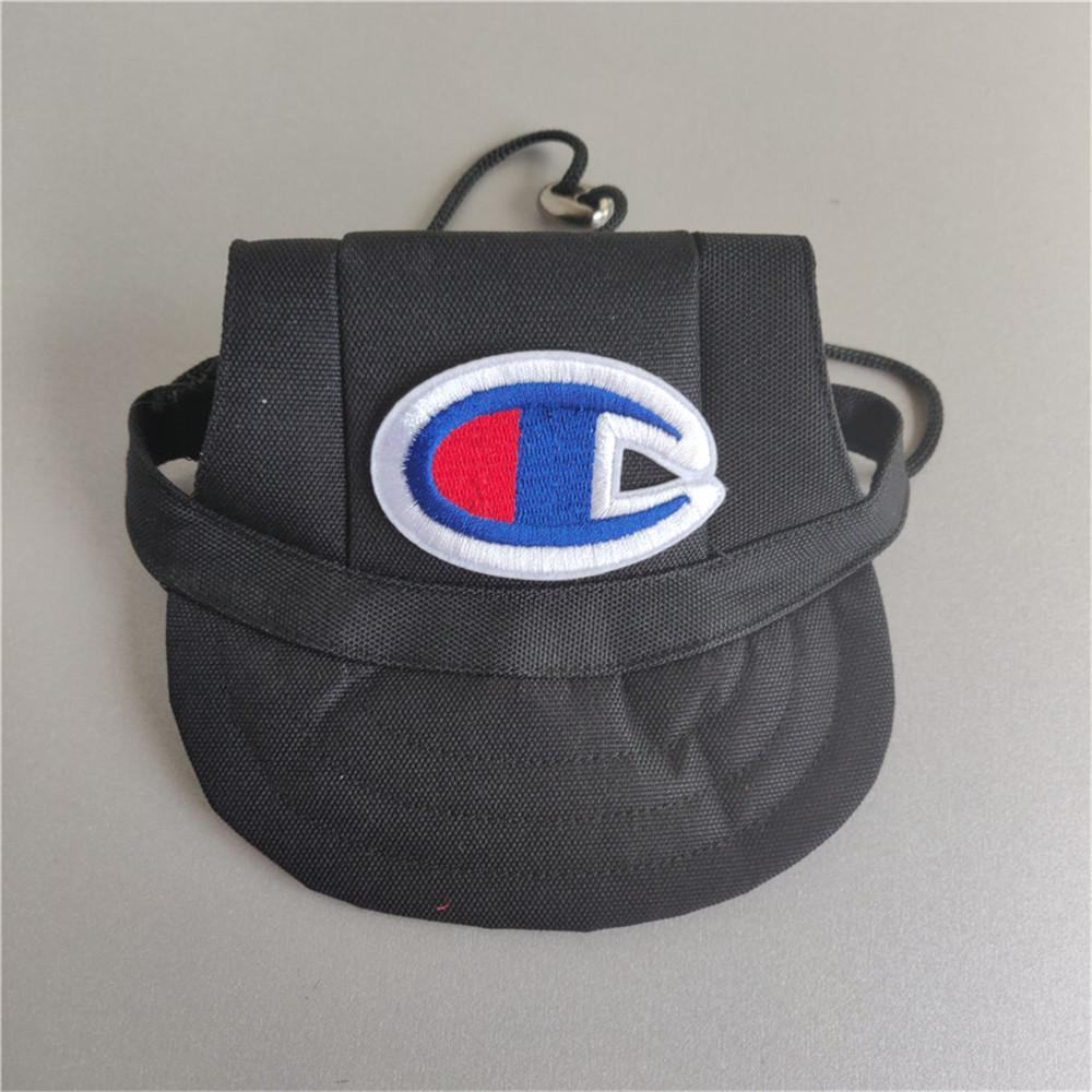 Casquette pour chien de marque - Bouledogue Mania