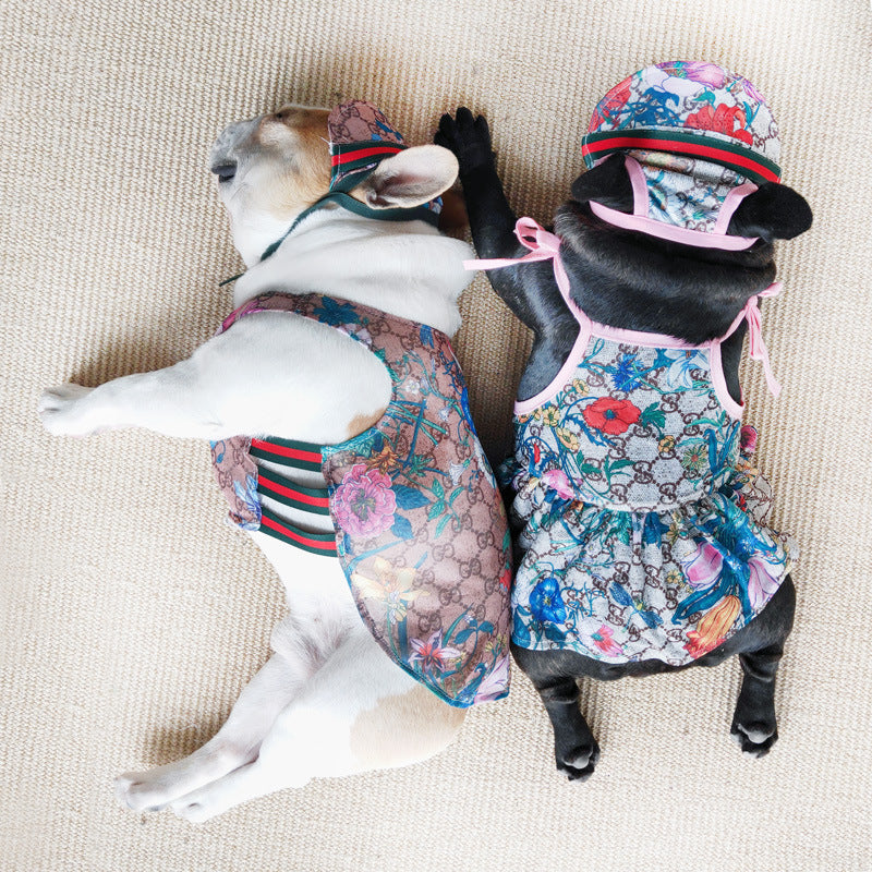 Modèle de mode jupe de chien et gilet de chien avec chapeau - Bouledogue Mania